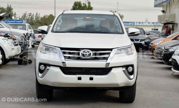 Acheter Import Voiture Toyota Fortuner Blanc à Import - Dubai, Malampa Acheter Import Voiture Toyota Fortuner Blanc à Import - Dubai, Malampa