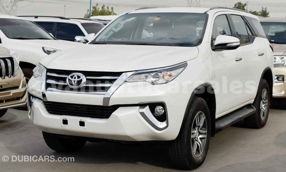 Acheter Import Voiture Toyota Fortuner Blanc à Import - Dubai, Malampa Acheter Import Voiture Toyota Fortuner Blanc à Import - Dubai, Malampa