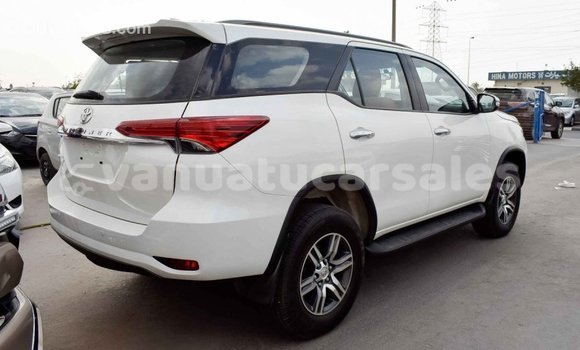 Acheter Import Voiture Toyota Fortuner Blanc à Import - Dubai, Malampa Acheter Import Voiture Toyota Fortuner Blanc à Import - Dubai, Malampa