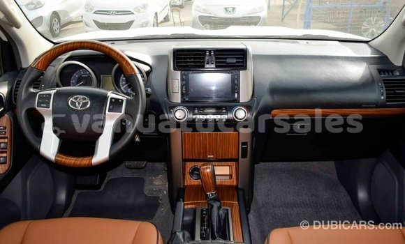 Acheter Import Voiture Toyota Prado Blanc à Import - Dubai, Malampa Acheter Import Voiture Toyota Prado Blanc à Import - Dubai, Malampa