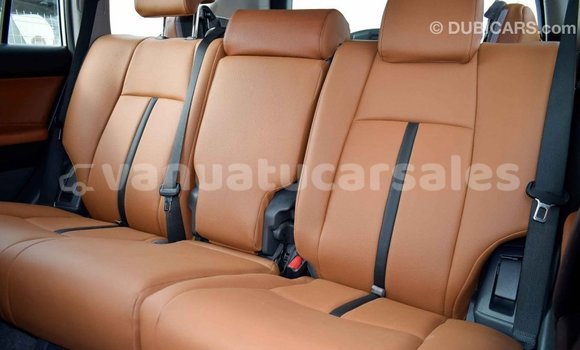 Acheter Import Voiture Toyota Prado Blanc à Import - Dubai, Malampa Acheter Import Voiture Toyota Prado Blanc à Import - Dubai, Malampa