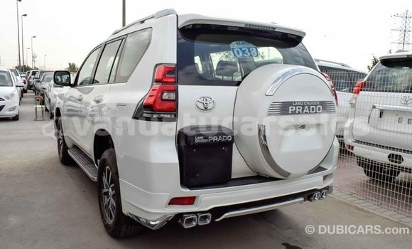 Acheter Import Voiture Toyota Prado Blanc à Import - Dubai, Malampa Acheter Import Voiture Toyota Prado Blanc à Import - Dubai, Malampa