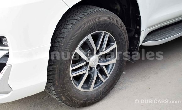 Acheter Import Voiture Toyota Prado Blanc à Import - Dubai, Malampa Acheter Import Voiture Toyota Prado Blanc à Import - Dubai, Malampa