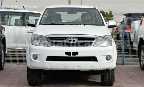 Acheter Import Voiture Toyota Fortuner Blanc à Import - Dubai, Malampa Acheter Import Voiture Toyota Fortuner Blanc à Import - Dubai, Malampa