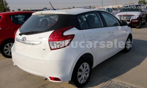 Acheter Import Voiture Toyota Yaris Blanc à Import - Dubai, Malampa Acheter Import Voiture Toyota Yaris Blanc à Import - Dubai, Malampa
