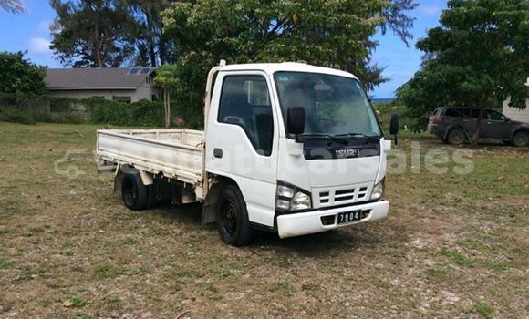 Acheter Import Voiture Isuzu Pickup Blanc à Port Vila, Shefa
