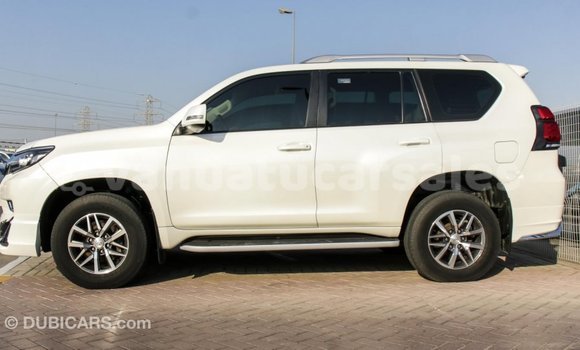 Acheter Import Voiture Toyota Prado Blanc à Import - Dubai, Malampa Acheter Import Voiture Toyota Prado Blanc à Import - Dubai, Malampa