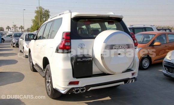 Acheter Import Voiture Toyota Prado Blanc à Import - Dubai, Malampa Acheter Import Voiture Toyota Prado Blanc à Import - Dubai, Malampa