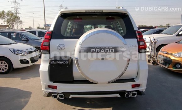 Acheter Import Voiture Toyota Prado Blanc à Import - Dubai, Malampa Acheter Import Voiture Toyota Prado Blanc à Import - Dubai, Malampa