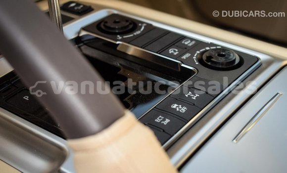 Acheter Import Voiture Toyota Land Cruiser Blanc à Import - Dubai, Malampa Acheter Import Voiture Toyota Land Cruiser Blanc à Import - Dubai, Malampa