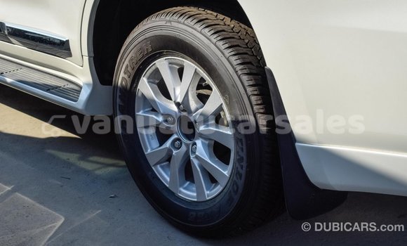 Acheter Import Voiture Toyota Land Cruiser Blanc à Import - Dubai, Malampa Acheter Import Voiture Toyota Land Cruiser Blanc à Import - Dubai, Malampa