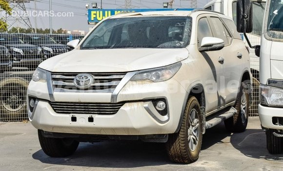 Acheter Import Voiture Toyota Fortuner Blanc à Import - Dubai, Malampa Acheter Import Voiture Toyota Fortuner Blanc à Import - Dubai, Malampa