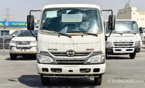 Acheter Import Utilitaire Hino 300 Series Blanc à Import - Dubai, Malampa Acheter Import Utilitaire Hino 300 Series Blanc à Import - Dubai, Malampa