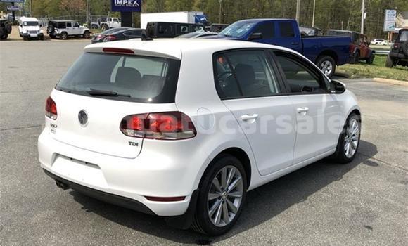 Buy Import Volkswagen Golf White Car in Burumba in Shefa Buy Import Volkswagen Golf White Car in Burumba in Shefa