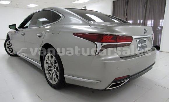 Acheter Occasion Voiture Lexus LS Gris à Aneghowhat, Tafea