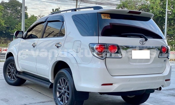 Acheter Occasion Voiture Toyota Fortuner Blanc à Lakatoro, Malampa Acheter Occasion Voiture Toyota Fortuner Blanc à Lakatoro, Malampa