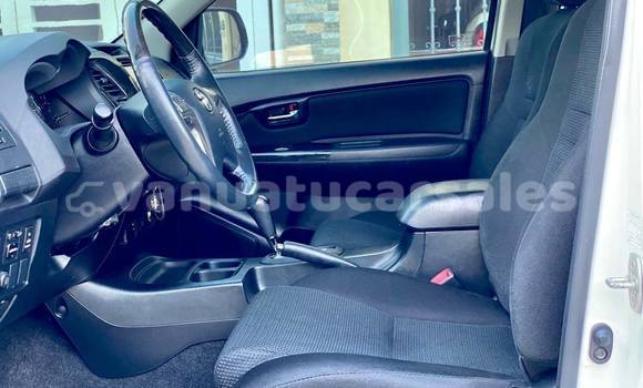 Acheter Occasion Voiture Toyota Fortuner Blanc à Lakatoro, Malampa Acheter Occasion Voiture Toyota Fortuner Blanc à Lakatoro, Malampa