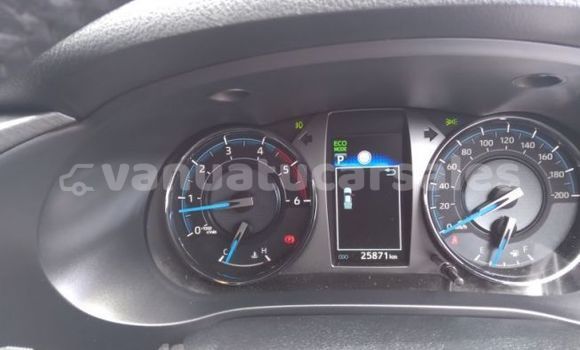 Buy Used Toyota Hilux Blue Car in Lolowaï in Penama Buy Used Toyota Hilux Blue Car in Lolowaï in Penama