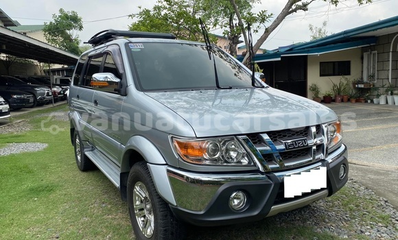 Acheter Occasion Voiture Isuzu V-Cross 4x4 Vert à Aore, Sanma