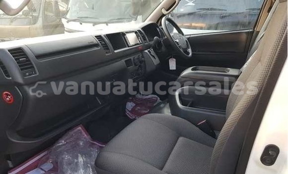 Buy Used Toyota Hiace White Car in Port Havannah in Shefa Buy Used Toyota Hiace White Car in Port Havannah in Shefa