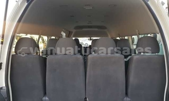 Buy Used Toyota Hiace White Car in Port Havannah in Shefa Buy Used Toyota Hiace White Car in Port Havannah in Shefa