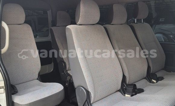 Buy Used Toyota Hiace White Car in Port Vila in Shefa Buy Used Toyota Hiace White Car in Port Vila in Shefa