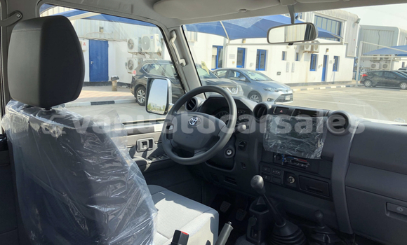 Buy Used Toyota Land Cruiser Brown Car in Port Vila in Shefa Buy Used Toyota Land Cruiser Brown Car in Port Vila in Shefa