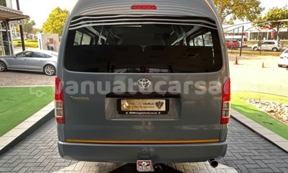 Buy Used Toyota Hiace Blue Car in Port Vila in Shefa Buy Used Toyota Hiace Blue Car in Port Vila in Shefa