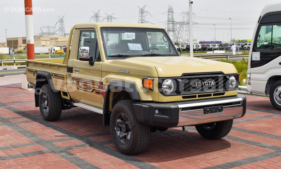 Buy Used Toyota Land Cruiser Beige Car in Luganville in Sanma Buy Used Toyota Land Cruiser Beige Car in Luganville in Sanma