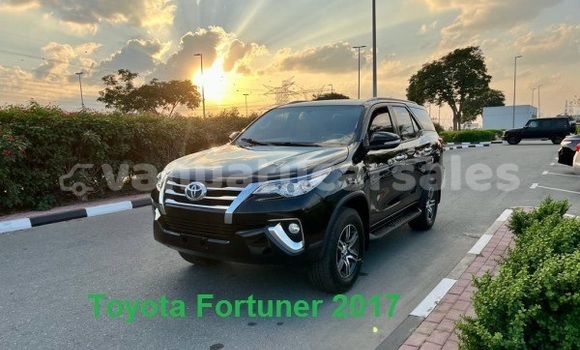 Medium with watermark toyota fortuner sanma port olry 596