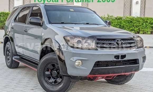 Acheter Occasion Voiture Toyota Fortuner Noir à Port Olry, Sanma Acheter Occasion Voiture Toyota Fortuner Noir à Port Olry, Sanma