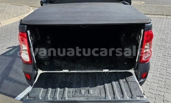 Buy Used Nissan NP 300 White Car in Port Vila in Shefa Buy Used Nissan NP 300 White Car in Port Vila in Shefa