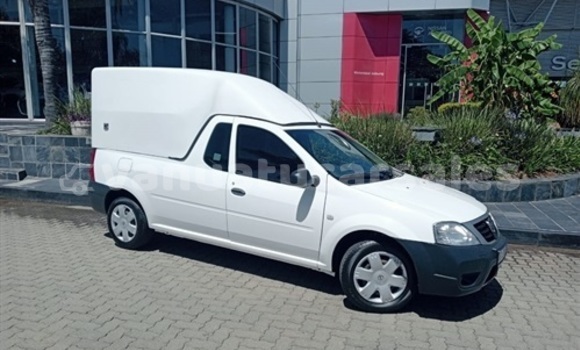 Buy Used Nissan NP 300 White Car in Port Vila in Shefa Buy Used Nissan NP 300 White Car in Port Vila in Shefa