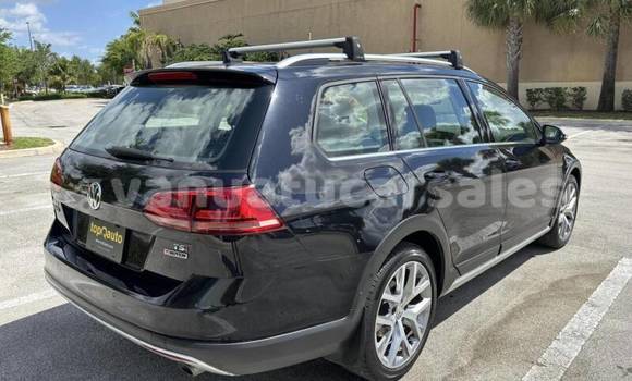 Buy Used Volkswagen Golf GTI Red Car in Luganville in Sanma Buy Used Volkswagen Golf GTI Red Car in Luganville in Sanma