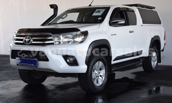 Buy Used Toyota Hilux White Car in Luganville in Sanma Buy Used Toyota Hilux White Car in Luganville in Sanma