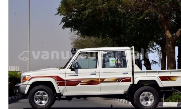 Buy Used Toyota Land Cruiser White Car in Port Vila in Shefa Buy Used Toyota Land Cruiser White Car in Port Vila in Shefa