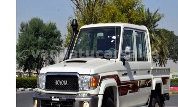 Buy Used Toyota Land Cruiser White Car in Port Vila in Shefa Buy Used Toyota Land Cruiser White Car in Port Vila in Shefa