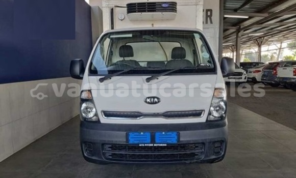 Buy Used Kia K7 White Car in Luganville in Sanma Buy Used Kia K7 White Car in Luganville in Sanma