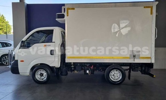 Buy Used Kia K7 White Car in Luganville in Sanma Buy Used Kia K7 White Car in Luganville in Sanma