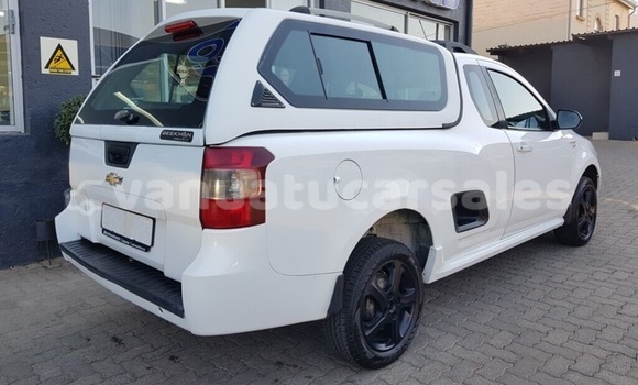 Buy Used Chevlolet Spin White Car in Port Vila in Shefa Buy Used Chevlolet Spin White Car in Port Vila in Shefa