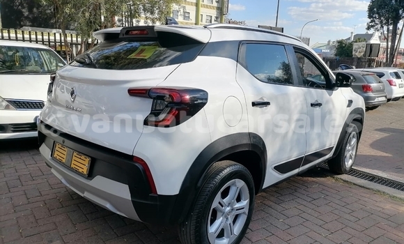 Buy Used Renault KWID White Car in Luganville in Sanma Buy Used Renault KWID White Car in Luganville in Sanma