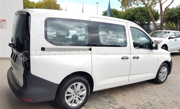 Buy Used Volkswagen Caddy White Car in Port Vila in Shefa Buy Used Volkswagen Caddy White Car in Port Vila in Shefa