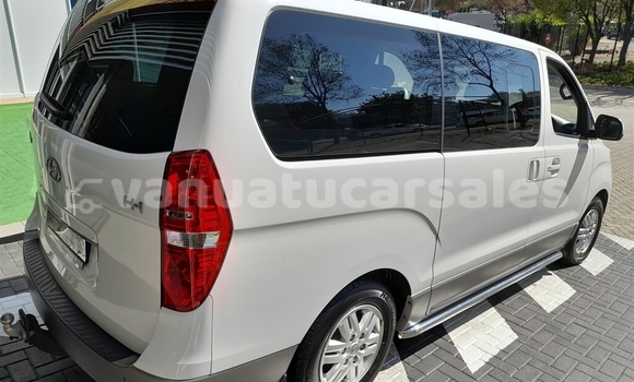 Buy Used Hyundai H1 White Car in Port Vila in Shefa Buy Used Hyundai H1 White Car in Port Vila in Shefa