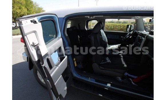 Acheter Import Voiture Toyota FJ Cruiser Bleu à Import - Dubai, Malampa Acheter Import Voiture Toyota FJ Cruiser Bleu à Import - Dubai, Malampa