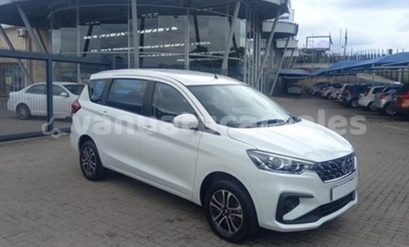 Medium with watermark suzuki ertiga sanma luganville 662