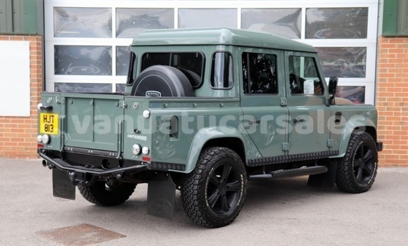 Buy Used Land Rover Defender Green Car in Luganville in Sanma Buy Used Land Rover Defender Green Car in Luganville in Sanma