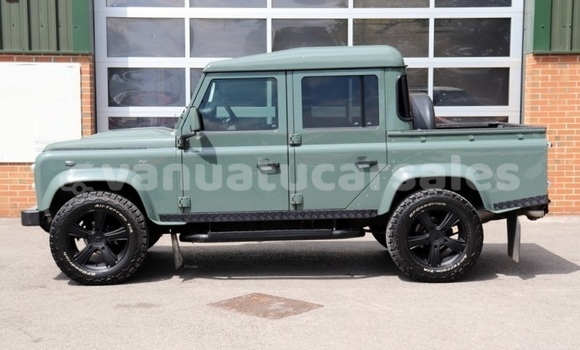 Buy Used Land Rover Defender Green Car in Luganville in Sanma Buy Used Land Rover Defender Green Car in Luganville in Sanma