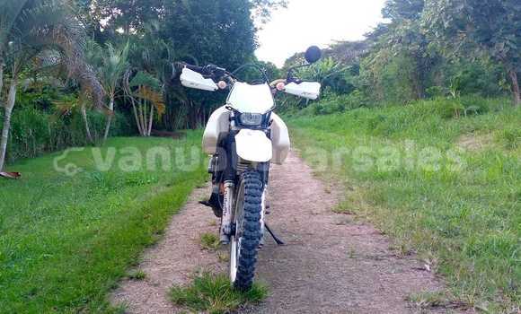 Buy Used Suzuki DR White Bike in Luganville in Sanma Buy Used Suzuki DR White Bike in Luganville in Sanma