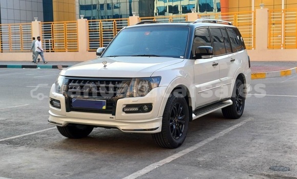 Buy Used Mitsubishi Pajero White Car in Luganville in Sanma Buy Used Mitsubishi Pajero White Car in Luganville in Sanma