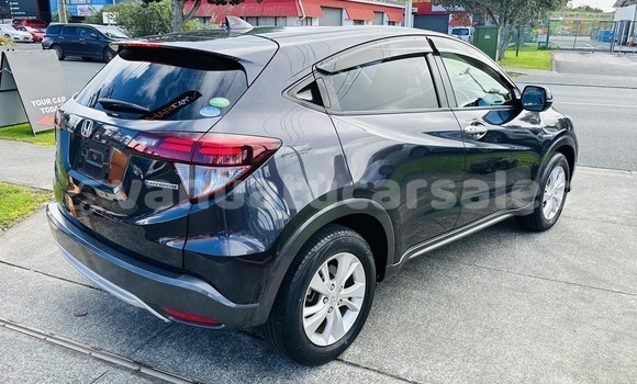 Buy Used Honda Vezel Blue Car in Port Vila in Shefa Buy Used Honda Vezel Blue Car in Port Vila in Shefa